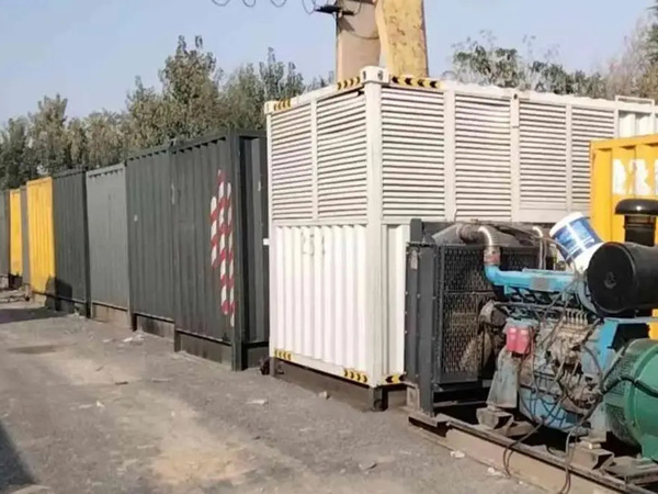 镇沅200KW柴油发电机机组每小时油耗是多少?
